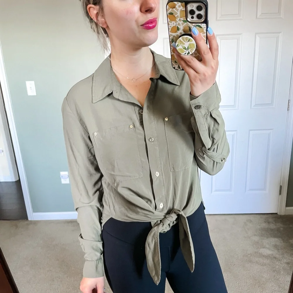 Michael Kors Button Down Shirt XS - Picture 2 of 4
